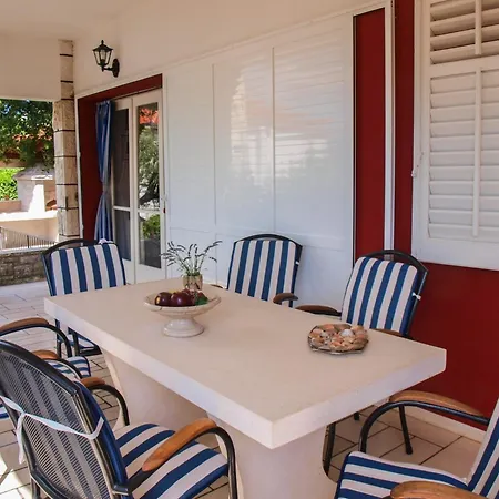 Beachfront Elena With Big Terrace & Garden